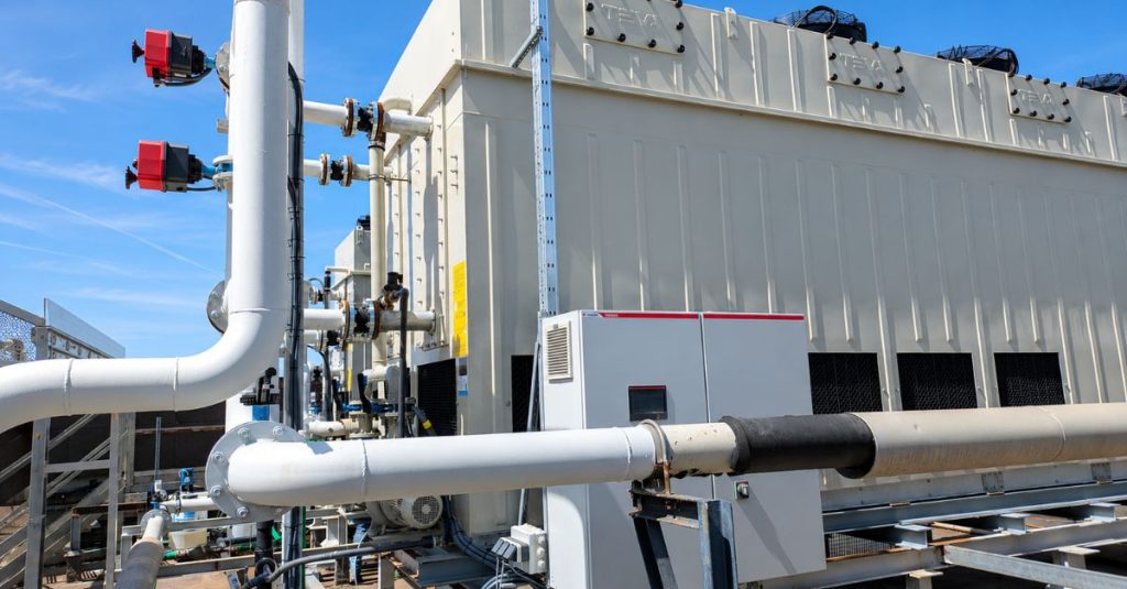 Renovación eléctrica de torres de refrigeración en un centro comercial: instalación, cuadros y puesta en marcha